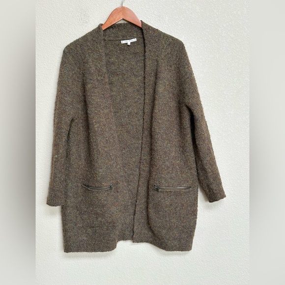 Willow & Clay Sweaters - Willow & Clay Brown Olive Green Boucle Cardigan Jacket Women’s XS‎ Zip Pockets